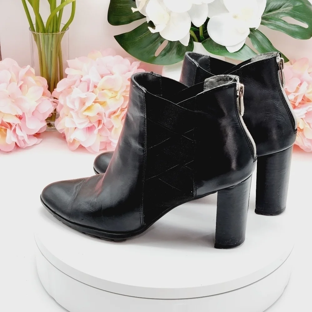 Adrienne Vittadini EUC Trinie Black Boots Women’s Size 8 Chunky Heel Booties.